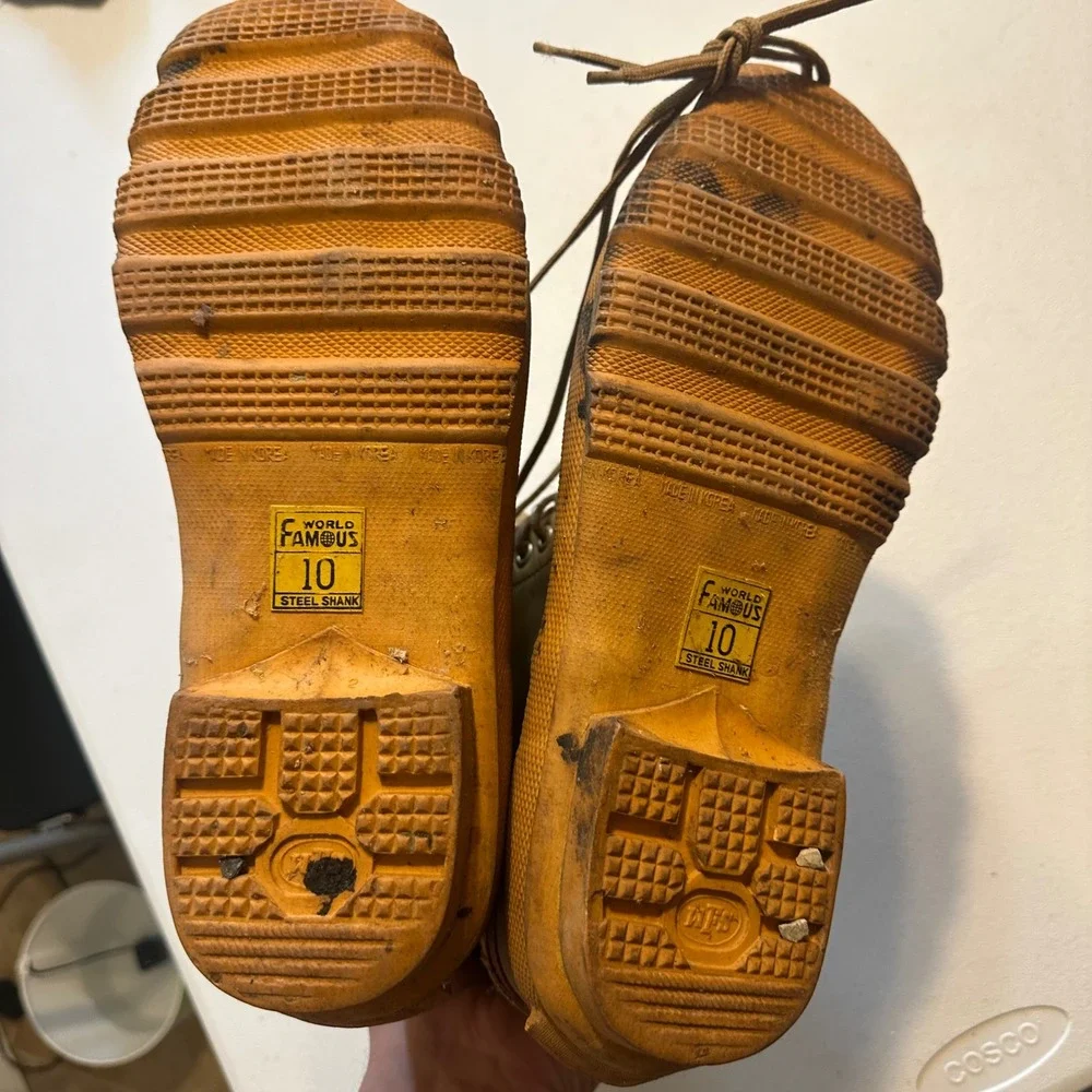 VTG World Famous Duck Boots Mens 10 Tan Winter Snow Outdoor Steel‎ Shank Lace Up